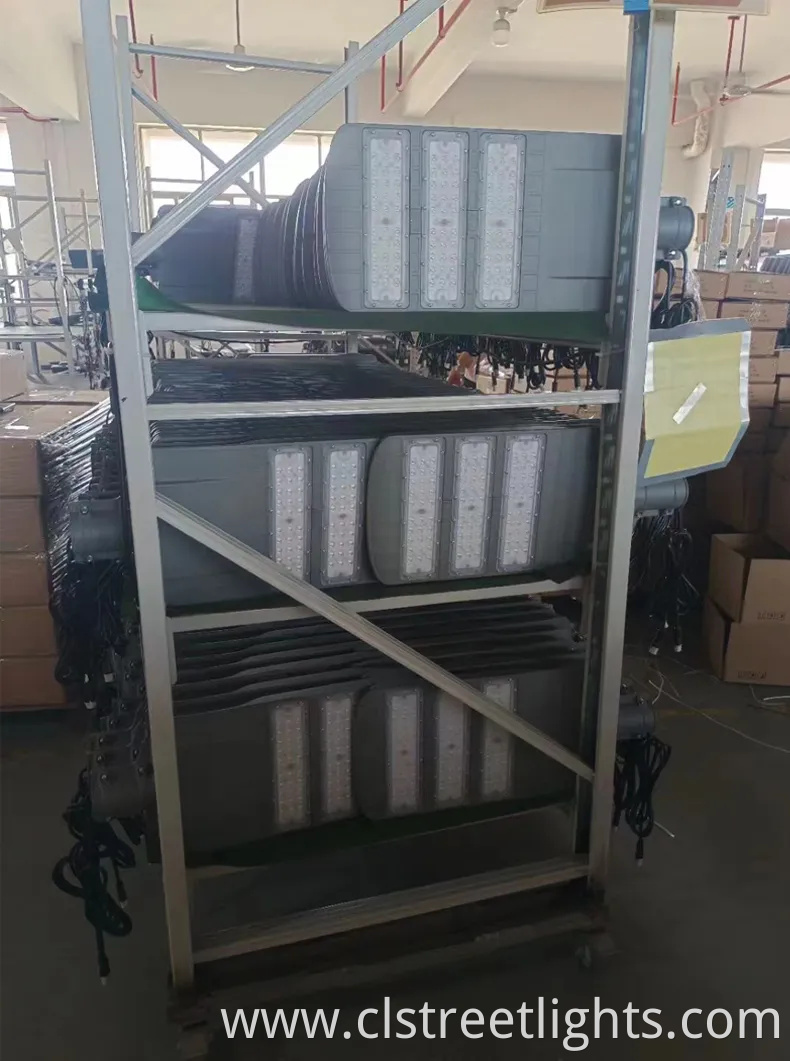 Light Messenger Solar LED Street Light Manufacturers Road Light Solar Panel Split Lamp Outdoor 30W 40W 50W 60W All in Two Solar Street Light Factory Price